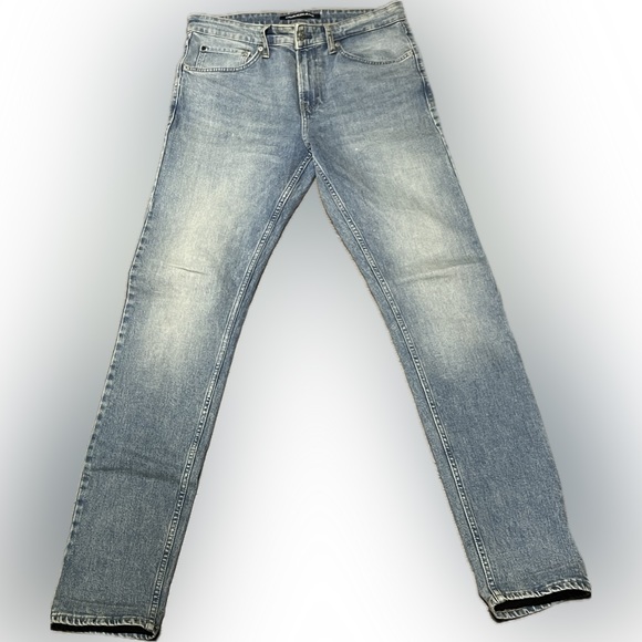 Calvin Klein men jeans. Blue denim size 32 us skinny fit. 98% cotton 2% elastane - Picture 1 of 5